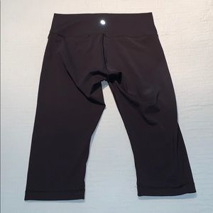 Lululemon Wunder Under crops